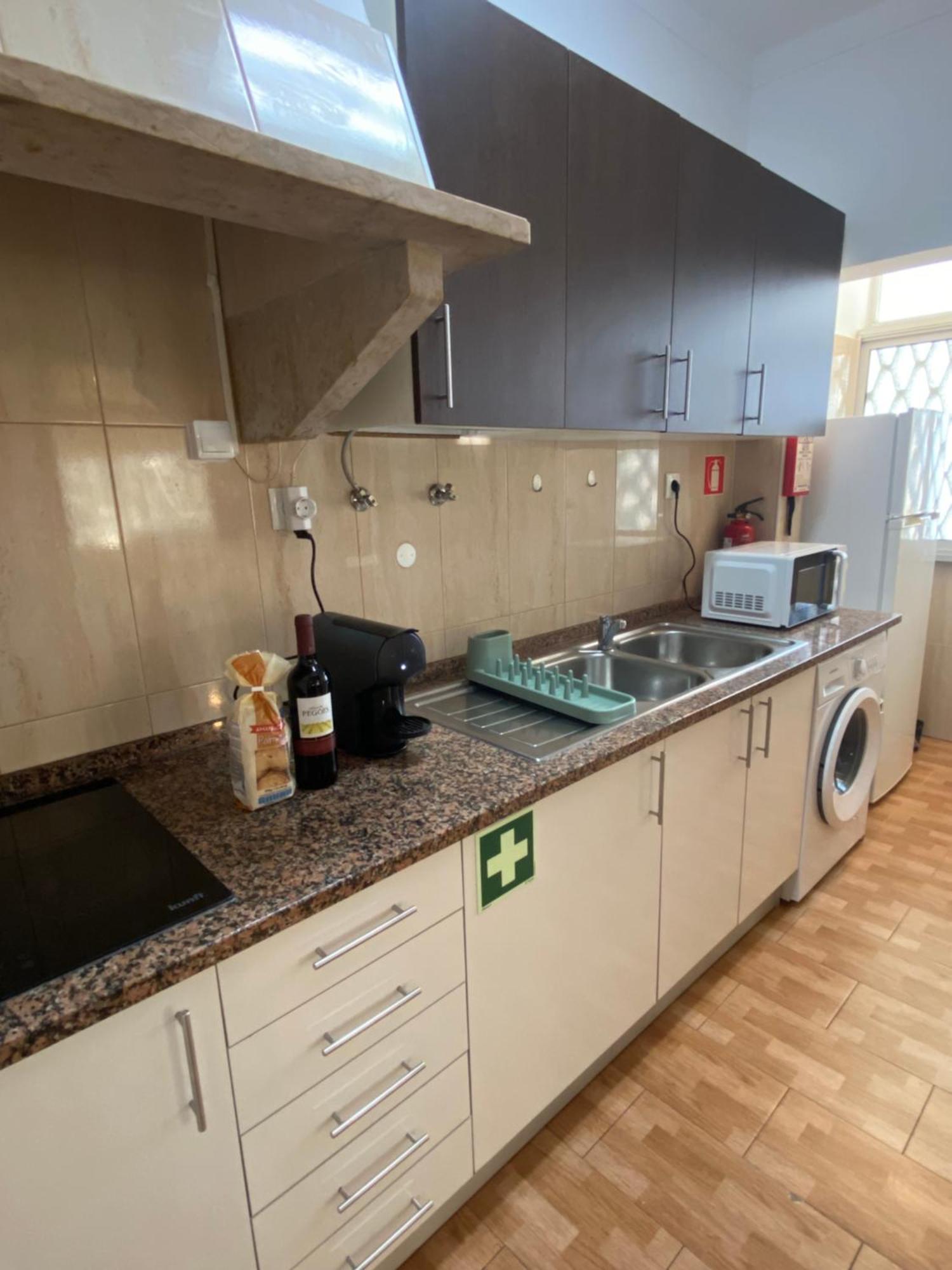 Almada Central Apartment Εξωτερικό φωτογραφία